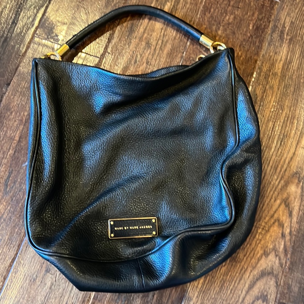 Black leather Marc Jacobs shoulder bag